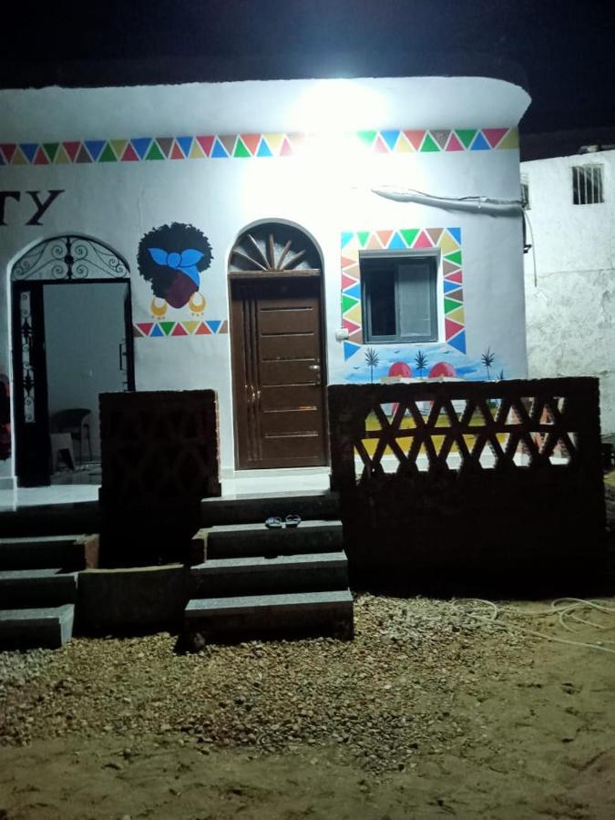 Onaty Narty Guest House Aswan Ngoại thất bức ảnh