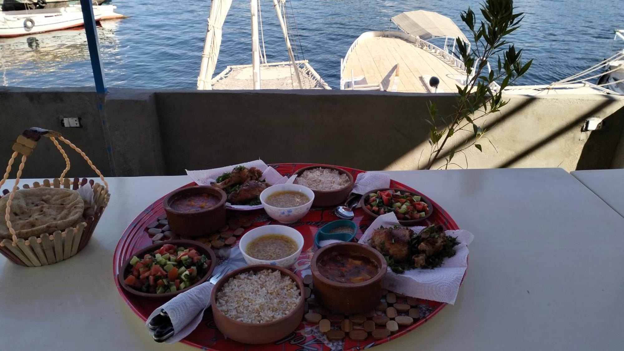 Onaty Narty Guest House Aswan Ngoại thất bức ảnh